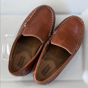 Johnston & Murphy Little Boy’s size 10M Tan Leather Loafers